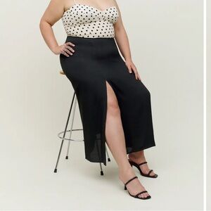Reformation Zoe Skirt Es Black - Size 24